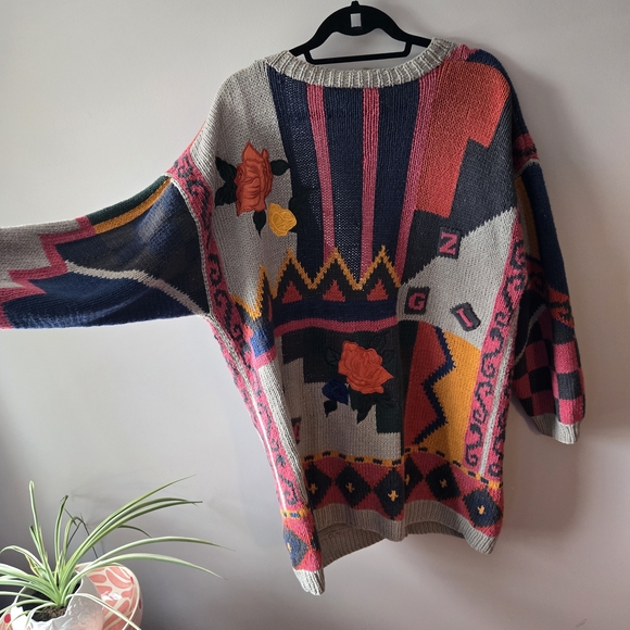 Colorful Geometric Patterned Women's Sweater - Picture 3 of 8